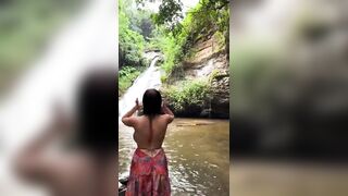 Tanto latte i nquelle due mega tette