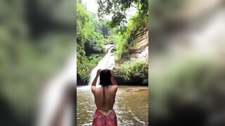 Tanto latte i nquelle due mega tette