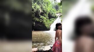 Tanto latte i nquelle due mega tette