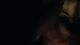 La mia zoccoletta mi spompina sotto casa dei suoi genitori