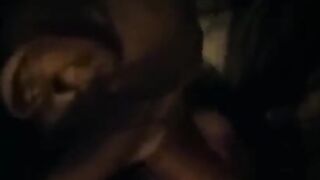 La mia zoccoletta mi spompina sotto casa dei suoi genitori