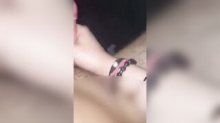 SUCCHIO IL CAZZO AL COLLEGA E METTO LE CORNA AL MIO SCEMOTTO