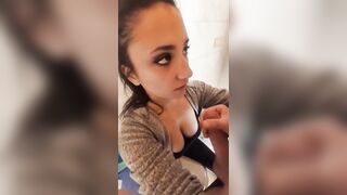 TROIA NAPOLETANA SBORRATA SULLE TETTE