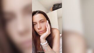 Anteprima del video: Romana la TETTONA si diverte su OF