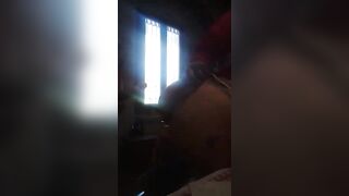 INCULA A PECORA LA SUA MOGLIE VACCA