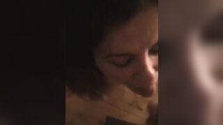 TIRA FUORI LA LINGUA TROIA CHE STO PER SBORRARE !