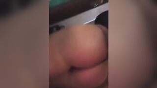 Esce tette e culo questa deliziosa biondina