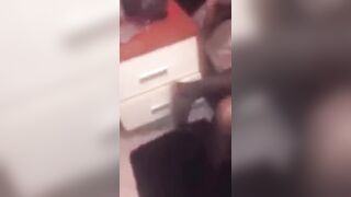 Puttana chiavata dai negri al centro immigrati