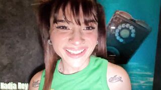 Nadia si esibisce da maiala in pubblico