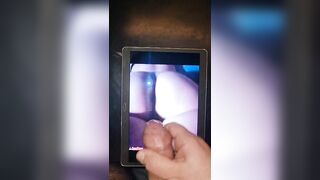 Un gran bel cazzone che sborra sulle mie foto