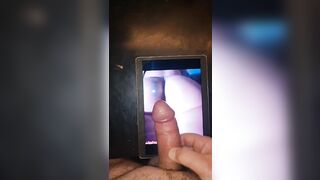 Un gran bel cazzone che sborra sulle mie foto