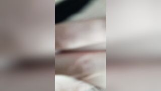 La mia sessantenne a pecora in cucina