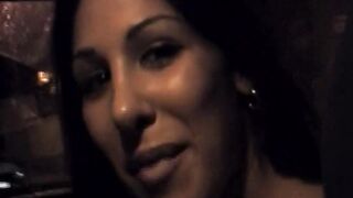 Veronica trans italiana trombata da 2 puttanieri