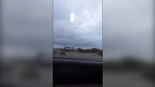 Giovane battona biondina catturata e inculata