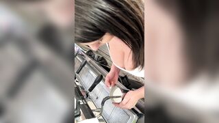 LA TETTONA PUGLIESE CI PREPARA IL CAPPUCCINO...