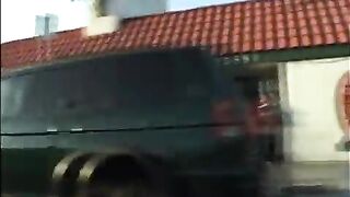 Anteprima del video: Calda battona nera catturata in strada