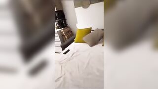 Studentessa italiana scopata da amici ospitali