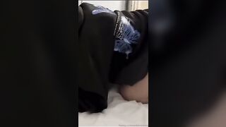 Studentessa italiana scopata da amici ospitali