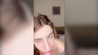 Studentessa troia prega il prof di soffocarla col cazzo