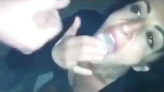 Alla bocchinara un cazzo solo non basta !