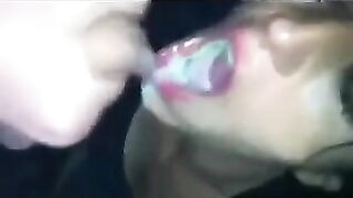 Alla bocchinara un cazzo solo non basta !