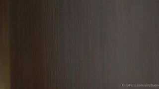 Troia napoletana chiavata dal porco campano