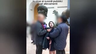 Nuda per prostesta ai Musei Capitolini