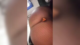 Moglie romana con plug anale