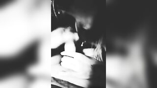 Lei che me lo pompa al parcheggio del supermarket