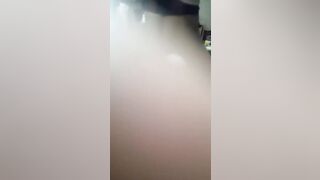 Studentessa con bel culo si muove sul mio cazzo