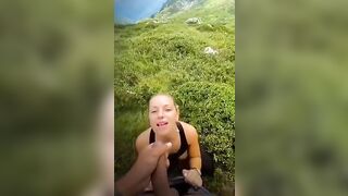 La mia troia che lo succhia sull'Alpe di Siusi