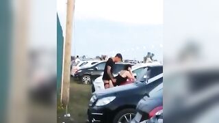 Sgamati a scopare al parcheggio pubblico