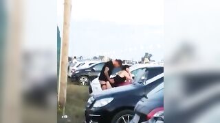 Sgamati a scopare al parcheggio pubblico