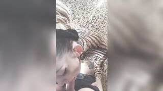 Fidanzata esperta nei pompini