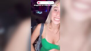 Biondina italiana fica in discoteca