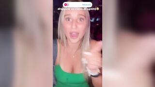 Biondina italiana fica in discoteca