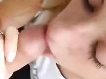 Fidanzatina troia lo sbocchina al suo fidanzatino porco