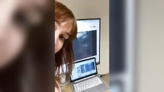 Ciao guarda le nostre tette porco !