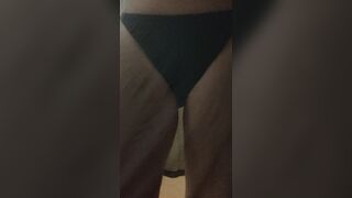 Il mio padrone mi ha ordinato di farvi vedere la fica