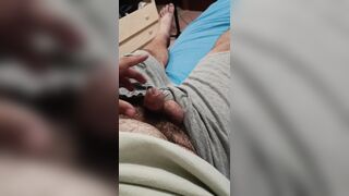 Ragazzo 20enne sborrata notturna!