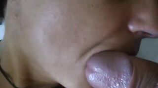 bocchinara schizzata in bocca