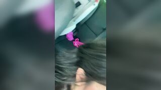 figa pelosa, fidanzata fa le corna con sconosciuto