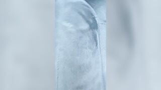 figa pelosa, fidanzata fa le corna con sconosciuto