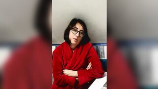 Anteprima del video: Estelle Fauviau cavalca un dildo