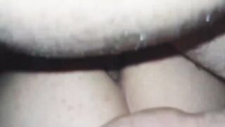 Le riempio il culo di sborra e gode.