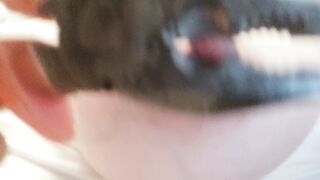 Capezzoli tirati e girati