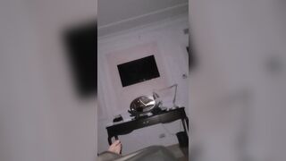 Moglie biondina cavalca grosso cazzo