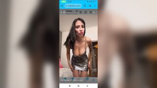Giulia Diamond si masturba su onlyfans
