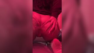 Elena si allarga il culetto per il suo tipo