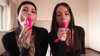 Danika Mori slingua con MartaMakeArt